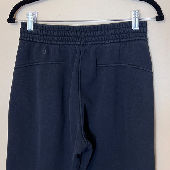 Lululemon Loungeful High Rise Jogger Pants - Women's Size 6 - Black - Picture 4 of 10